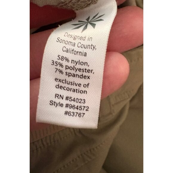 Athleta Shasta Quick Dry Utility Hiking Shorts in Tan Size 8 - Picture 6 of 10